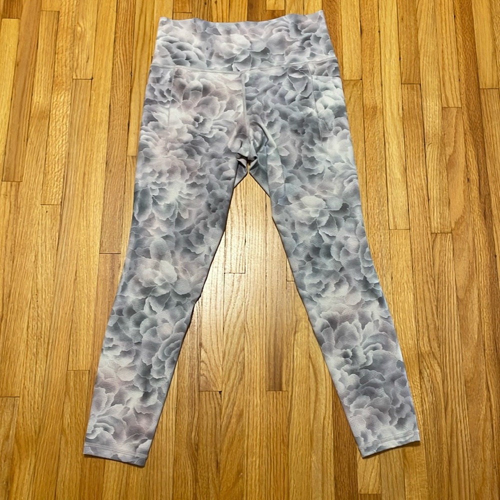 Women’s Athleta Cropped Leggings
